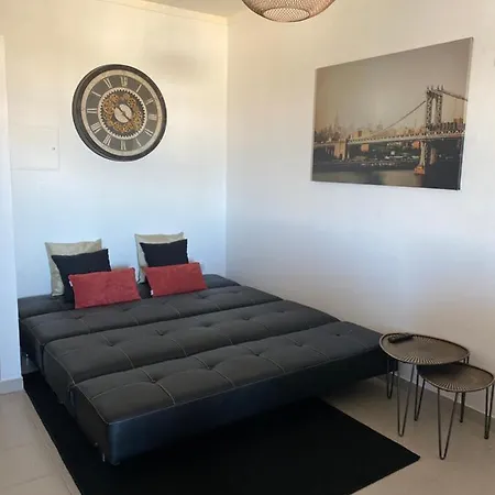 Rocha House Апартаменты *