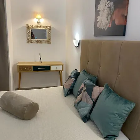 Rocha House Апартаменты *