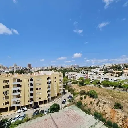 Rocha House Апартаменты *