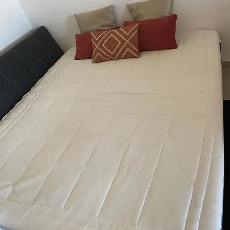 Rocha House Апартаменты *